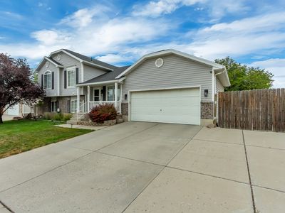 3587 S Feulner Dr