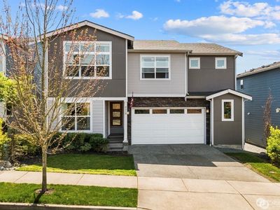 8218 37th Place NE