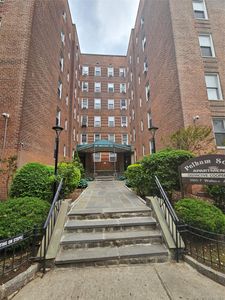 2107 Wallace Avenue #4D