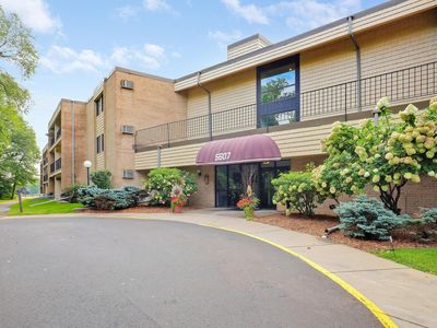 5607 Green Circle Dr APT 210