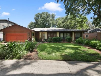 1121 Shorewood Dr