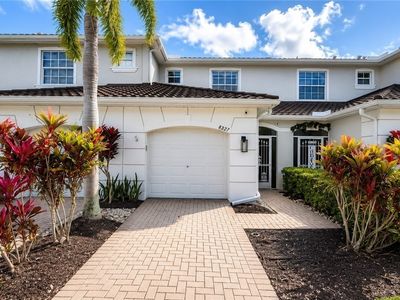 8527 Athena Ct