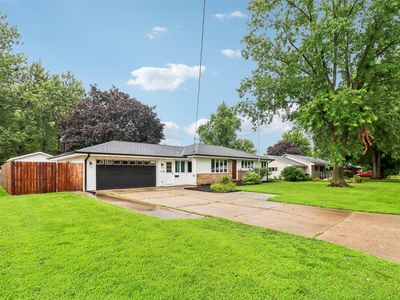 Property at 210 E 28th St S, Newton, IA