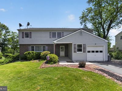Property at 712 Meadowlark Rd, Audubon, PA