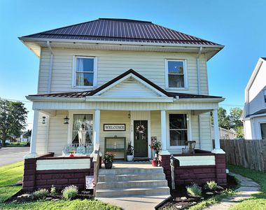 712 W Main St