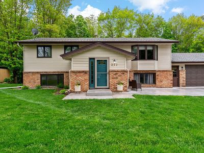 312 Circle Ln SE