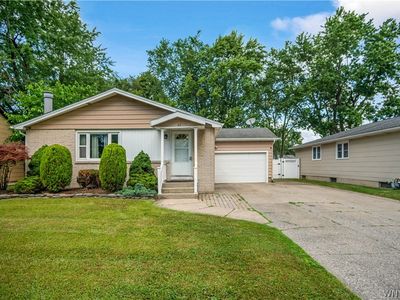 Property at 82 Bucyrus Dr, Amherst, NY