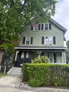 39 Woodland St