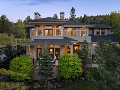925 NW Yosemite Dr