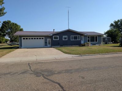 Property at 325 Clark Ave, Harvey, ND