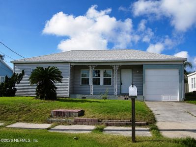 382 GOLF Boulevard
