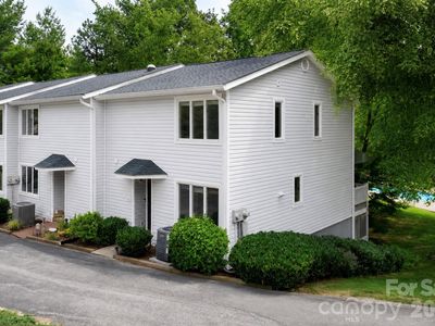 54 Hollybrook Dr