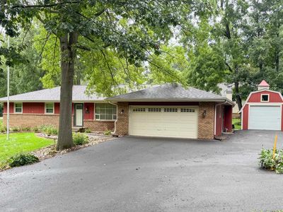 8482 N Creek Rd