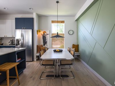 2927 S Cloverdale Ave