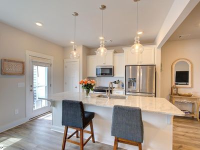 155 Shallons Dr