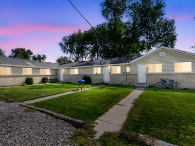 424 E Elm St