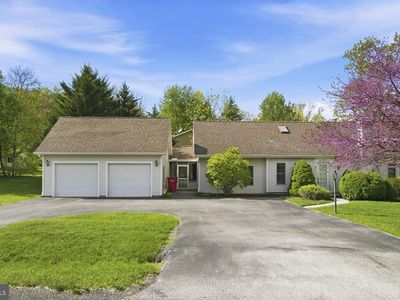 227 Heritage Dr