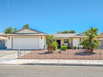 2424 La Luna Dr
