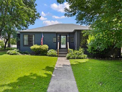 201 W 8th St