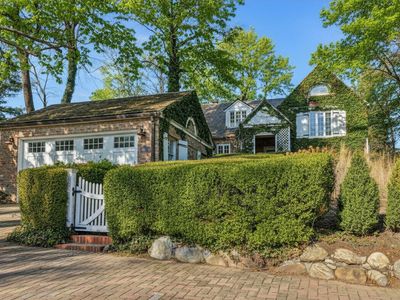 502 Marquette Dr