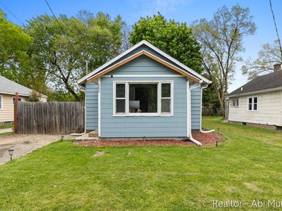 Property at 2852 Longstreet Ave SW, Wyoming, MI