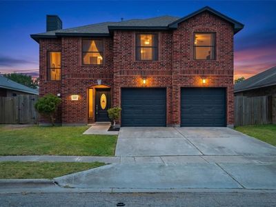 6817 Blue Skyway Dr
