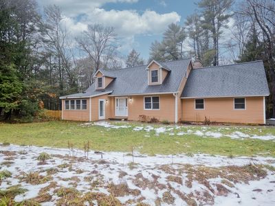 Property at 94 Amherst Rd, Pelham, MA
