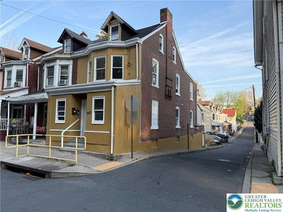 240 E Hamilton St