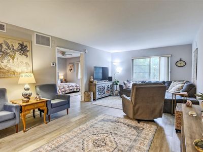 124 NE 19th Ct APT 110B