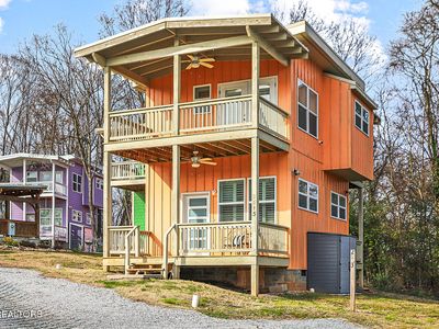 2513 Orchard House Way