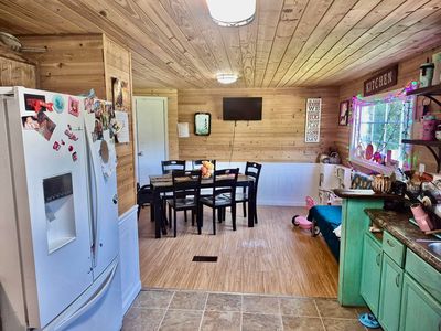 332 Rainbow Dr