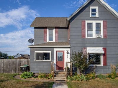 109 S Prairie Street
