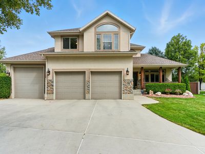 2407 E Bengal Bend Cv