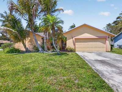 9389 Longmeadow Circle