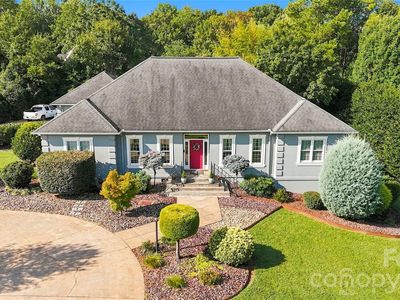 1808 Country Garden Dr
