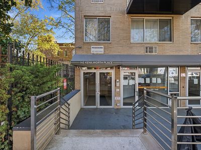 145 Kenilworth Pl #2B