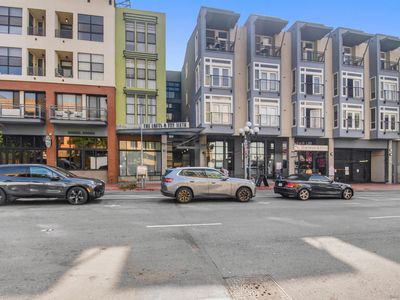 777 6th Ave Unit 404