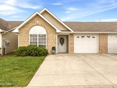 735 Greensboro Way