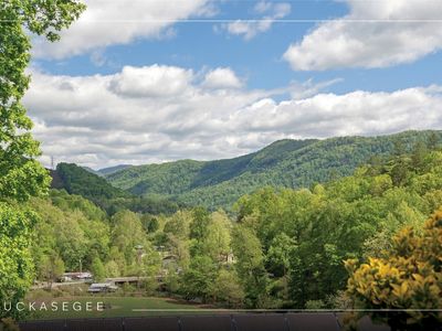 401 Grassy Creek Road