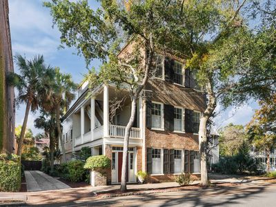 49 Smith St