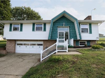 108 Dennis Ln