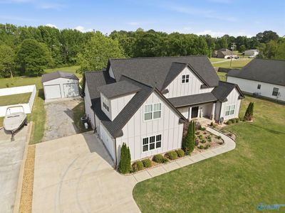 1902 Peach Orchard Rd NW