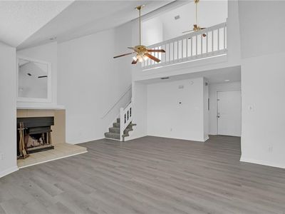 517 Mary Robert Ln