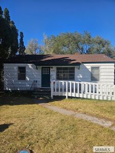 870 Highland Blvd