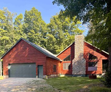 W16449 Blue Heron Ln
