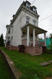 26 W 15th St