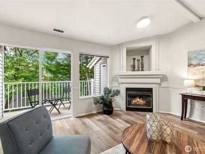 25235 SE Klahanie Boulevard #E305