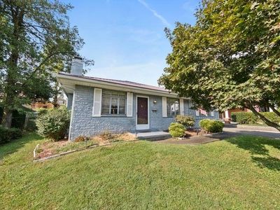 2521 Algonquin Ave