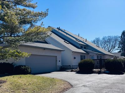 2132 The Bluffs