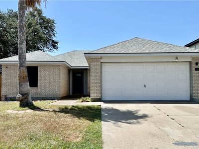 7925 Wolf Dr